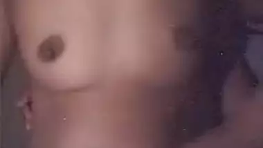 Mature Saroj bhabhi on Webcam opening her...