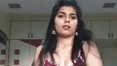 Sexy Desi Girl Dance