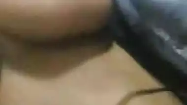 Sexy Mallu Bhabi showing her big boobs and pussy on cam