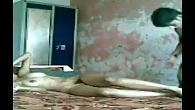 Virgin amateur cousin sister ne bhai ke saath Chudai ka khel khela