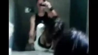 Cute Indian Babe fucked in Mall Wash Room