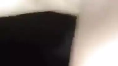 Desi village babe’s pussy show during shower