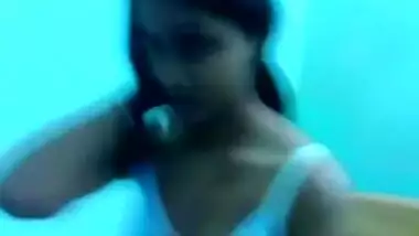 Skinny Indian chick loves to flash