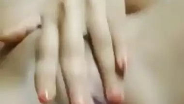 Beautiful Horny Girl Fingering With Moaning