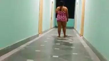 Indian Daring Wife Naked in Hotel Lawn | Daring MOU Bhabi | Desi Amature