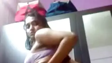 Sexy ass babe