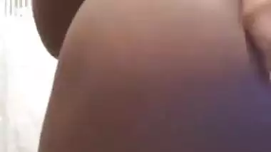 Sri Lankan In Dirty Talk Juicy Pussy කිම්බෙන් කිරි බේරෙන ගමන් ගත්ත වීඩියෝ කෝල්