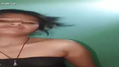 Desi cute teen nude bath