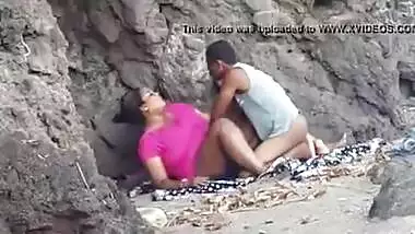 Indian aunty outdoor porn movies with neighbour