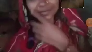 Desi village bhbai romance in video call with lover