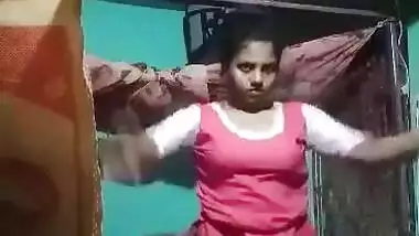 Today Exclusive -desi Village Girl Shows Her Boobs And Pussy