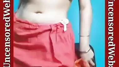 Desi sexy wife open her saree